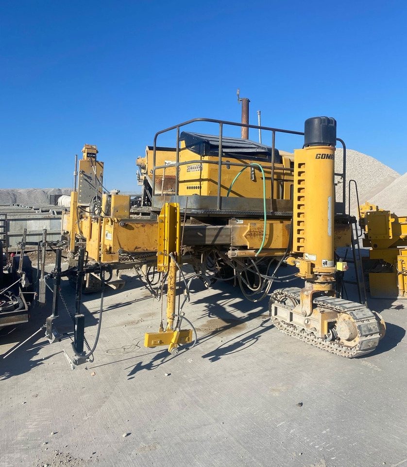 Gomaco Commander III - Pavimentadora de concreto: foto 1 Gomaco Commander III - Pavimentadora de concreto: foto 1