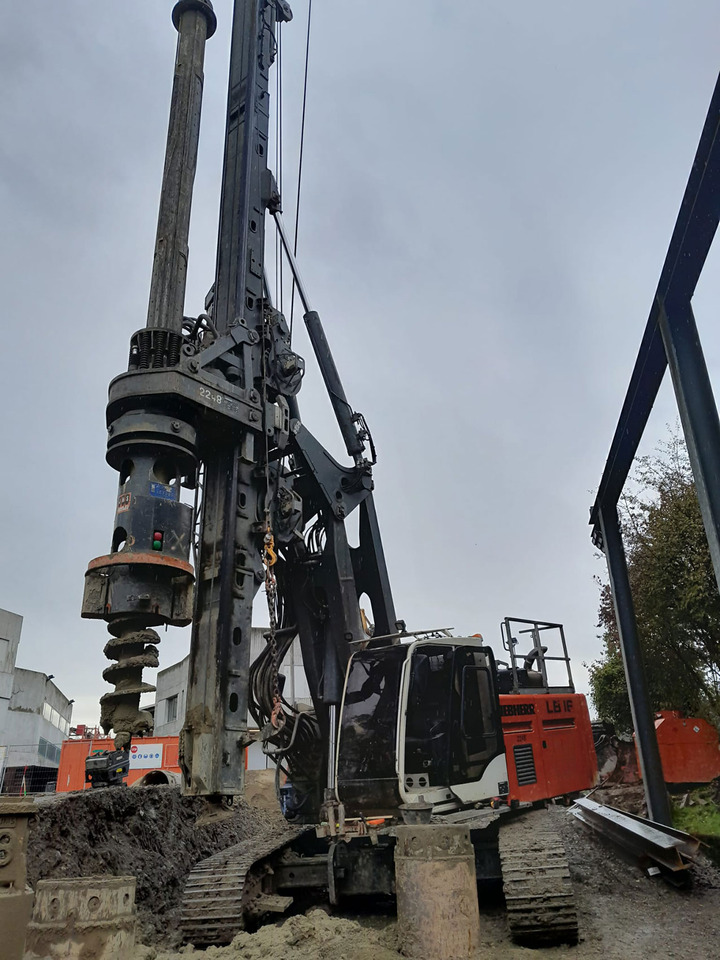 Liebherr LB16 - Martillo de hinca de pilotes: foto 1 Liebherr LB16 - Martillo de hinca de pilotes: foto 1