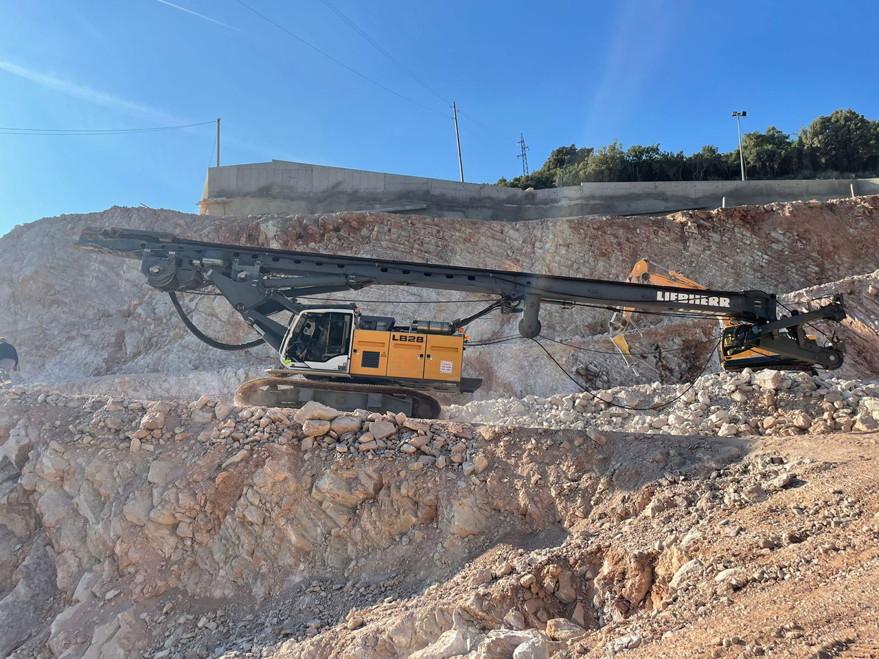 Liebherr LB28 - Martillo de hinca de pilotes: foto 1 Liebherr LB28 - Martillo de hinca de pilotes: foto 1
