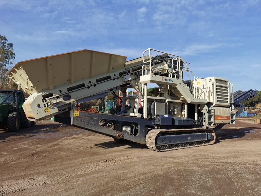 Metso LT200 HP - Trituradora de mandíbula: foto 1 Metso LT200 HP - Trituradora de mandíbula: foto 1