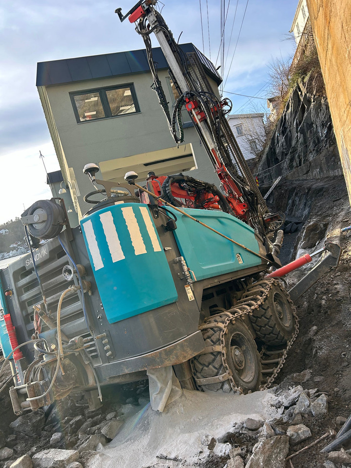 Sandvik Commando DC300Ri - Perforadora: foto 3 Sandvik Commando DC300Ri - Perforadora: foto 3