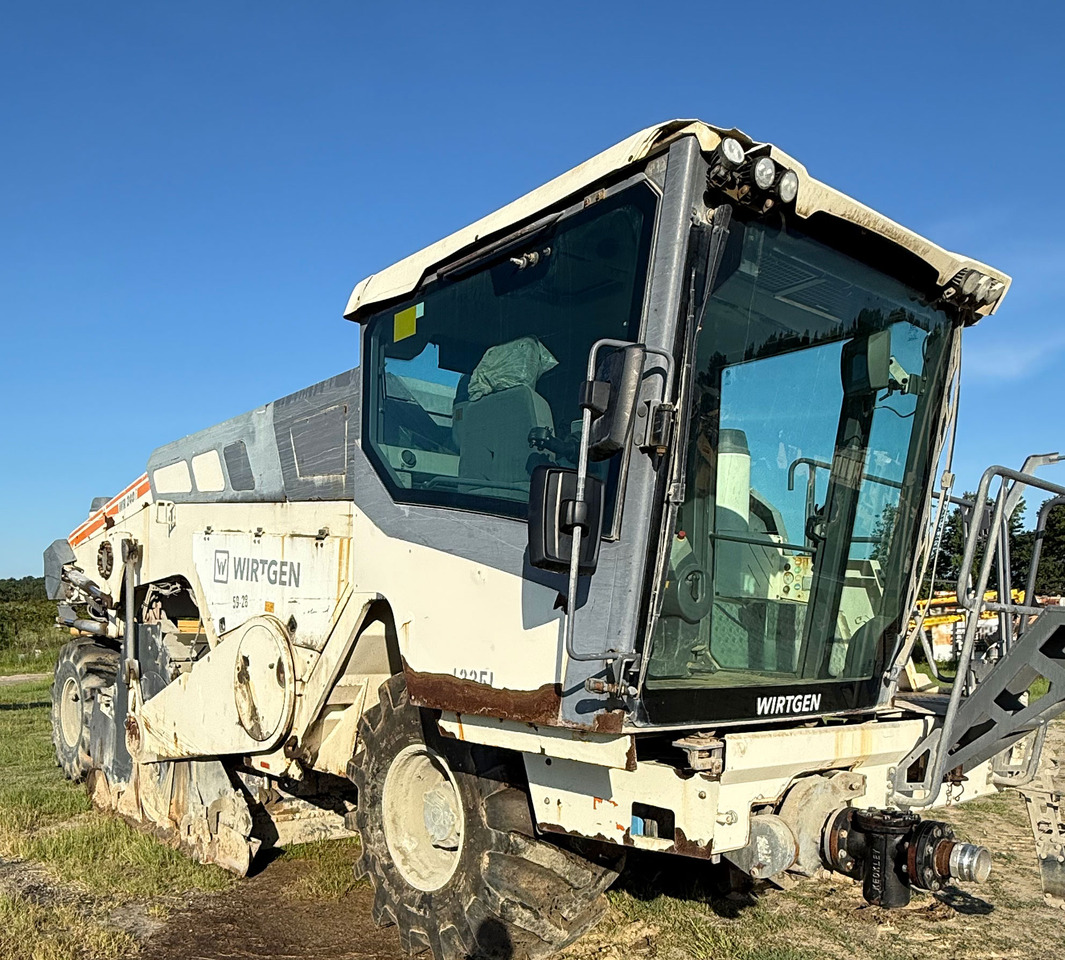 Wirtgen WR 240 I - Estabilizador de suelos: foto 4 Wirtgen WR 240 I - Estabilizador de suelos: foto 4