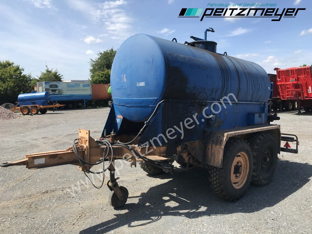 BATHE TANDEMANHÄNGER Bitum / Teerkocher 3,5 m³ Hatz Diesel-Motor 1 B 40 - Distribuidor de asfalto: foto 4 BATHE TANDEMANHÄNGER Bitum / Teerkocher 3,5 m³ Hatz Diesel-Motor 1 B 40 - Distribuidor de asfalto: foto 4