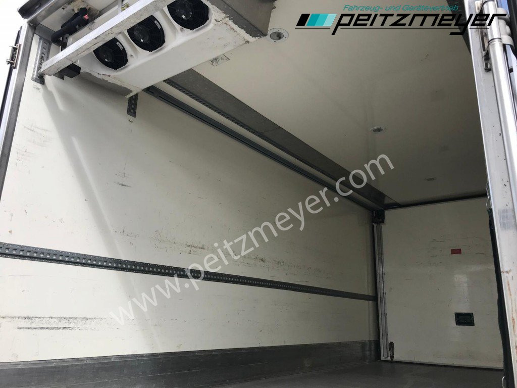 Camión frigorífico MERCEDES-BENZ Atego 1530 L Tiefkühlkoffer m. LBW, Thermoking T 1200 faltb. LBW 1,5 t., Seitentür, Trennwand: foto 14 Camión frigorífico MERCEDES-BENZ Atego 1530 L Tiefkühlkoffer m. LBW, Thermoking T 1200 faltb. LBW 1,5 t., Seitentür, Trennwand: foto 14
