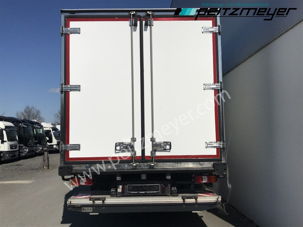 Camión frigorífico MERCEDES-BENZ Atego 1530 L Tiefkühlkoffer m. LBW, Thermoking T 1200 faltb. LBW 1,5 t., Seitentür, Trennwand: foto 6 Camión frigorífico MERCEDES-BENZ Atego 1530 L Tiefkühlkoffer m. LBW, Thermoking T 1200 faltb. LBW 1,5 t., Seitentür, Trennwand: foto 6