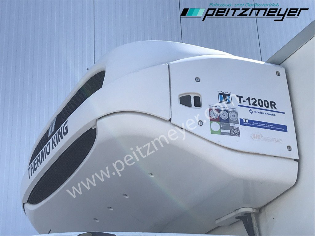 Camión frigorífico MERCEDES-BENZ Atego 1530 L Tiefkühlkoffer m. LBW, Thermoking T 1200 faltb. LBW 1,5 t., Seitentür, Trennwand: foto 11 Camión frigorífico MERCEDES-BENZ Atego 1530 L Tiefkühlkoffer m. LBW, Thermoking T 1200 faltb. LBW 1,5 t., Seitentür, Trennwand: foto 11