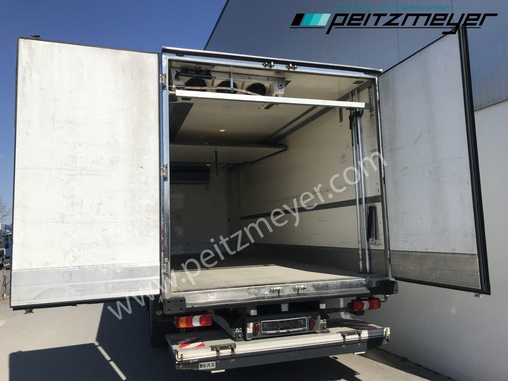 Camión frigorífico MERCEDES-BENZ Atego 1530 L Tiefkühlkoffer m. LBW, Thermoking T 1200 faltb. LBW 1,5 t., Seitentür, Trennwand: foto 26 Camión frigorífico MERCEDES-BENZ Atego 1530 L Tiefkühlkoffer m. LBW, Thermoking T 1200 faltb. LBW 1,5 t., Seitentür, Trennwand: foto 26