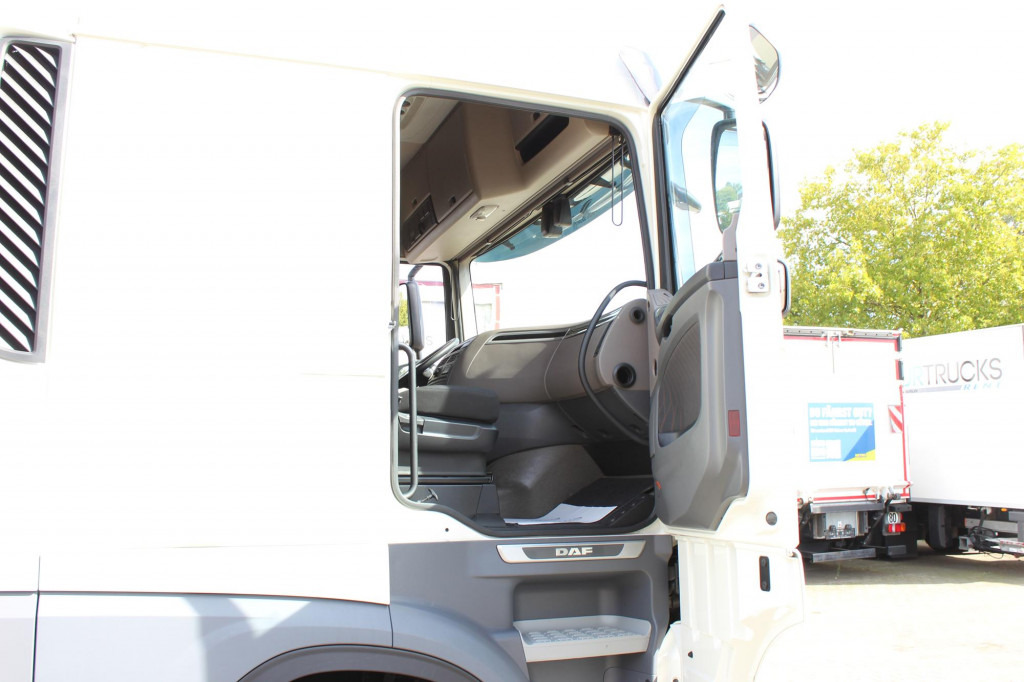 Daf XF 530 SC Retarder Standklima Kühlbox 2 liegen - Cabeza tractora: foto 3 Daf XF 530 SC Retarder Standklima Kühlbox 2 liegen - Cabeza tractora: foto 3