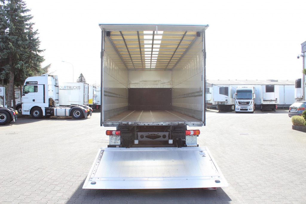 Camión Mercedes-Benz Atego 1321 E6  Koffer Klima Kamera Schalter LBW: foto 12