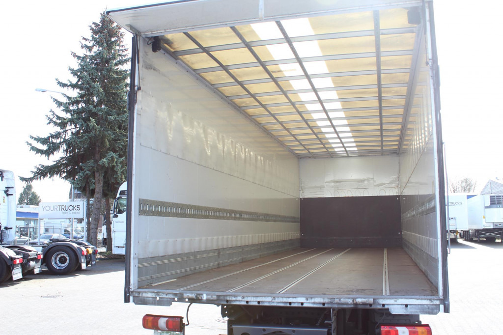 Camión Mercedes-Benz Atego 1321 E6  Koffer Klima Kamera Schalter LBW: foto 13