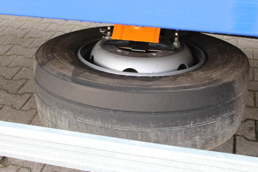 MAN TGL 12.220 Plane-Koffer 7,5 m LBW Klima 199TKm - Camión caja cerrada: foto 5 MAN TGL 12.220 Plane-Koffer 7,5 m LBW Klima 199TKm - Camión caja cerrada: foto 5