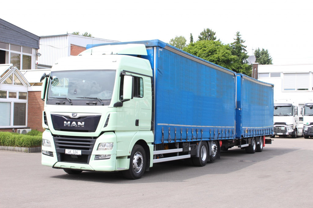 Camión lona MAN TGX 26.460 Jumbo Retarder Hubdach Durchlade: foto 1
