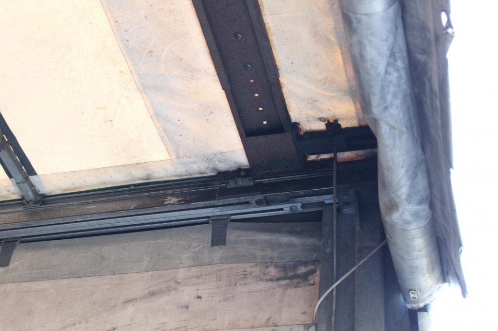 Mercedes-Benz Actros 2545 E6 Plane Retarder LBW ANK Schlafkab - Camión lona: foto 3 Mercedes-Benz Actros 2545 E6 Plane Retarder LBW ANK Schlafkab - Camión lona: foto 3