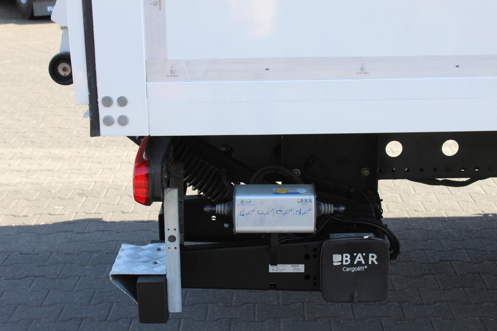 Mercedes-Benz Atego 1321 E6 Koffer Klima Kamera Schalter LBW - Camión caja cerrada: foto 5 Mercedes-Benz Atego 1321 E6 Koffer Klima Kamera Schalter LBW - Camión caja cerrada: foto 5