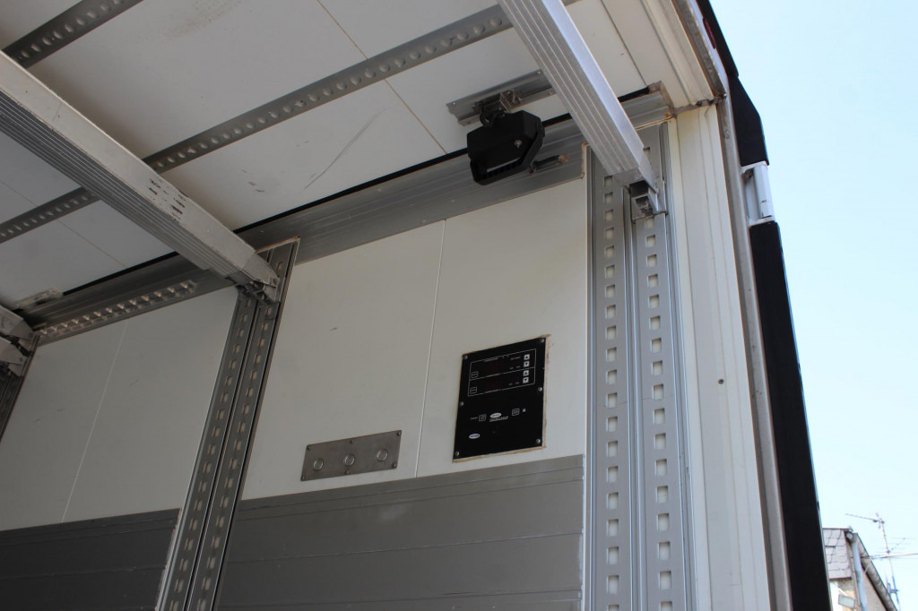 SCHMITZ Carrier Vector 1950Mt. Doppelstock Blumen LBW! - Semirremolque frigorífico: foto 4 SCHMITZ Carrier Vector 1950Mt. Doppelstock Blumen LBW! - Semirremolque frigorífico: foto 4