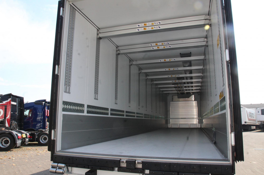 SCHMITZ Thermo King Advancer A400 DS Strom Blumen - Semirremolque frigorífico: foto 2 SCHMITZ Thermo King Advancer A400 DS Strom Blumen - Semirremolque frigorífico: foto 2