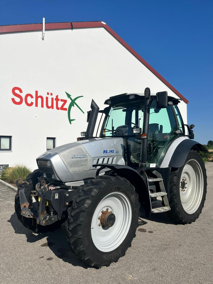 Lamborghini R6.140 DCR mit Frontzapfwelle und Frontkraftheber, Pflegeschlepper - Tractor: foto 1 Lamborghini R6.140 DCR mit Frontzapfwelle und Frontkraftheber, Pflegeschlepper - Tractor: foto 1