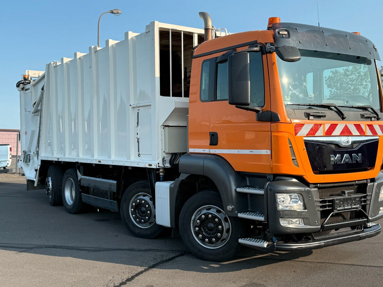 MAN TGS 32.360 8x2 Zoeller Mekam, duo Schütte - Camión de basura: foto 3 MAN TGS 32.360 8x2 Zoeller Mekam, duo Schütte - Camión de basura: foto 3