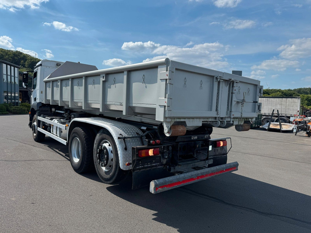 Mercedes-Benz Arocs 2535 6x2 Hiab XR 21S59 + Kranhydraulik - Camión multibasculante: foto 3 Mercedes-Benz Arocs 2535 6x2 Hiab XR 21S59 + Kranhydraulik - Camión multibasculante: foto 3