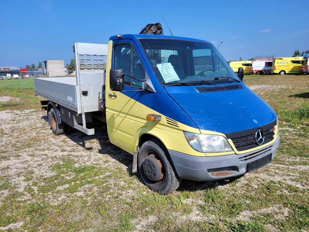MERCEDES – BENZ SPRINTER 616CDI HIAB 027-2 Crane 10.2004 - Furgoneta caja abierta: foto 1 MERCEDES – BENZ SPRINTER 616CDI HIAB 027-2 Crane 10.2004 - Furgoneta caja abierta: foto 1