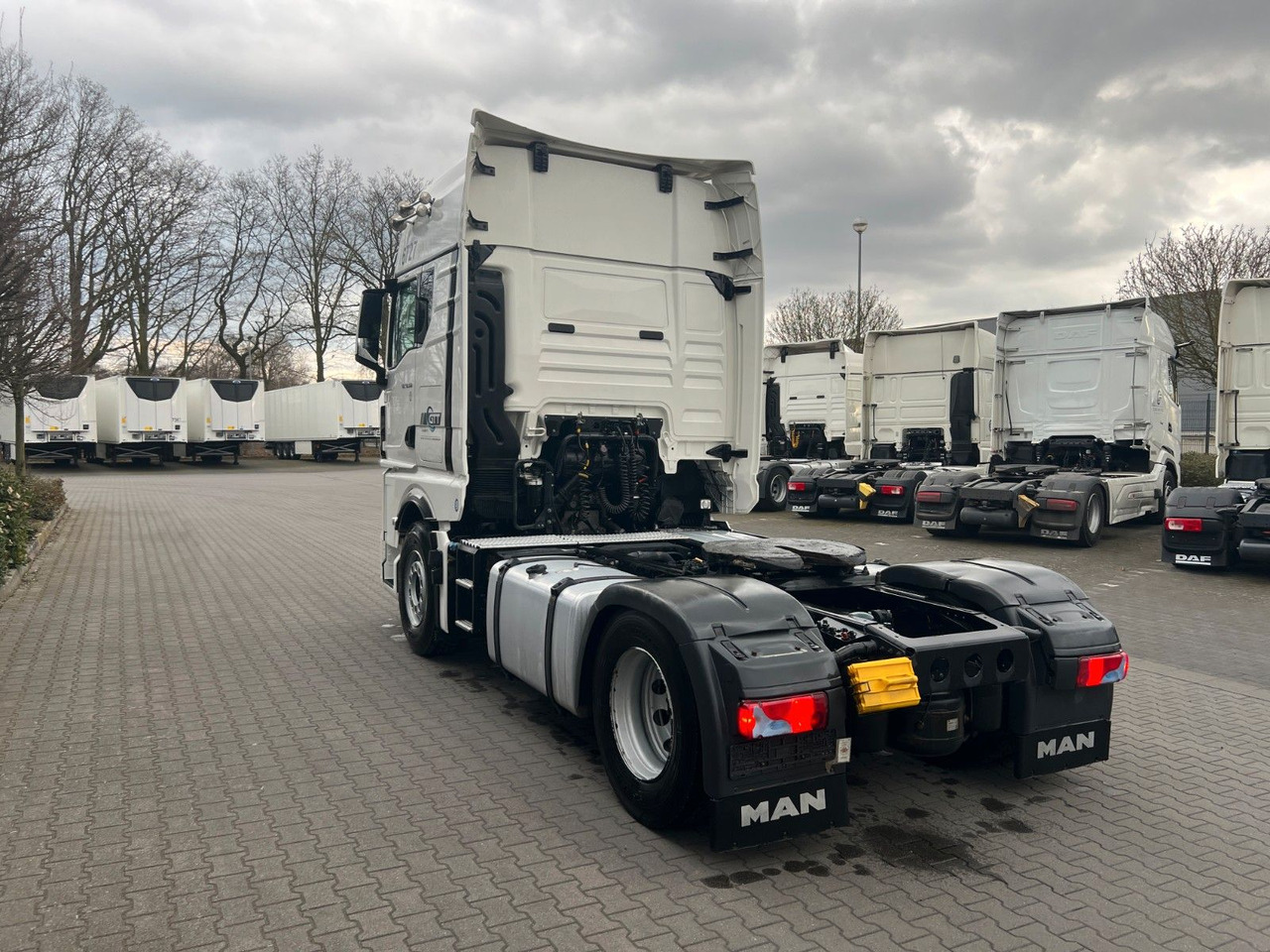 MAN TGX 18.510 4x2 BL SA, Standklima MAN TGX 18.510 4x2 BL SA, Standklima - Cabeza tractora: foto 5 MAN TGX 18.510 4x2 BL SA, Standklima MAN TGX 18.510 4x2 BL SA, Standklima - Cabeza tractora: foto 5