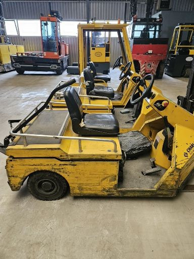 Charlatte TE206 - Tractor de equipaje: foto 1 Charlatte TE206 - Tractor de equipaje: foto 1