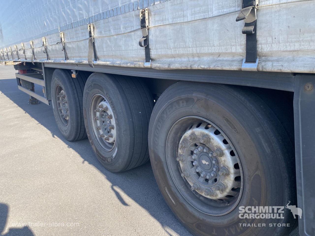 SCHMITZ Curtainsider Standard - Semirremolque lona: foto 4 SCHMITZ Curtainsider Standard - Semirremolque lona: foto 4