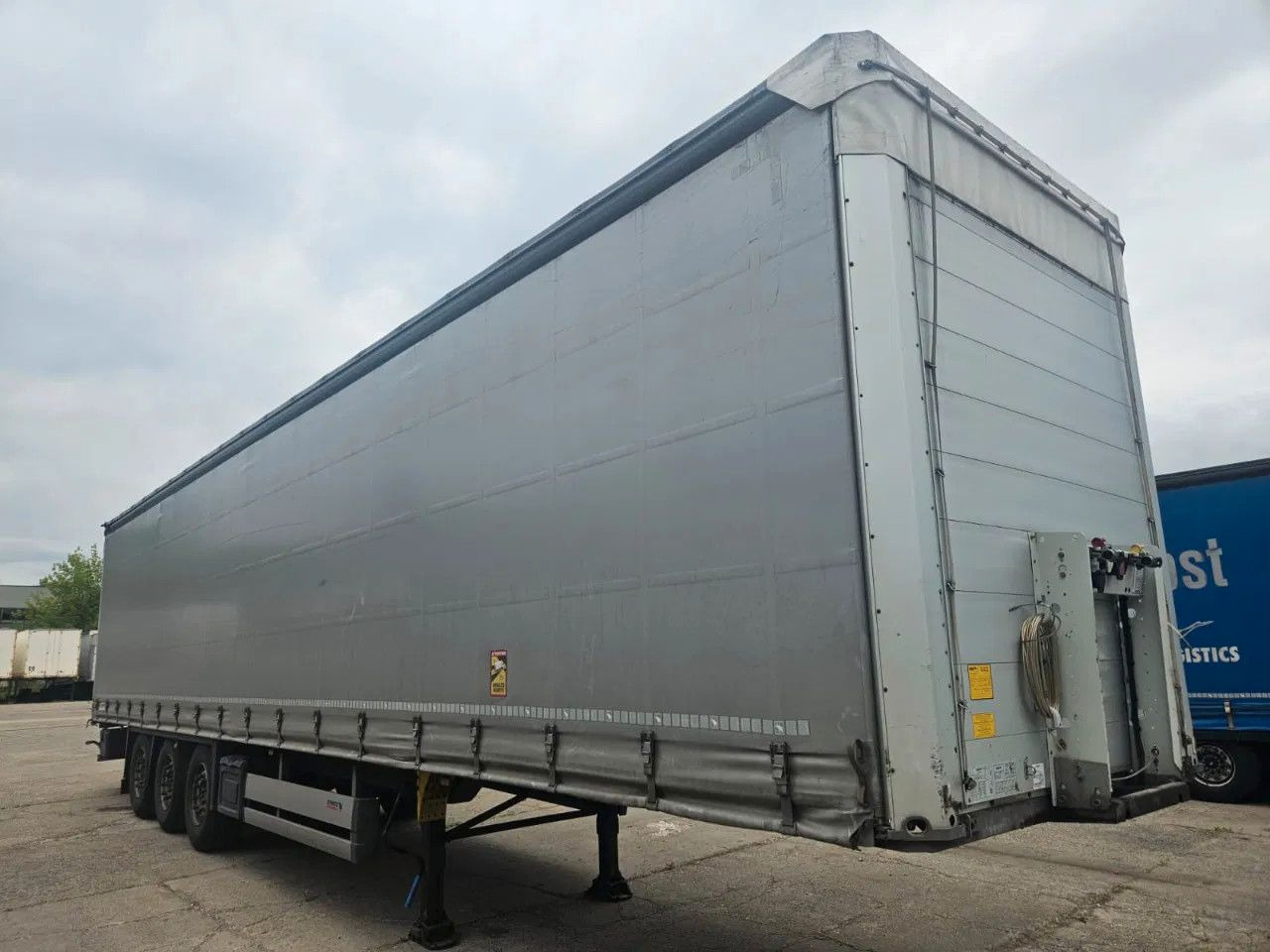 Schmitz Cargobull SCB S3T Standard 3 units! Lifting Axle A&C, XL C - Semirremolque lona: foto 1 Schmitz Cargobull SCB S3T Standard 3 units! Lifting Axle A&C, XL C - Semirremolque lona: foto 1
