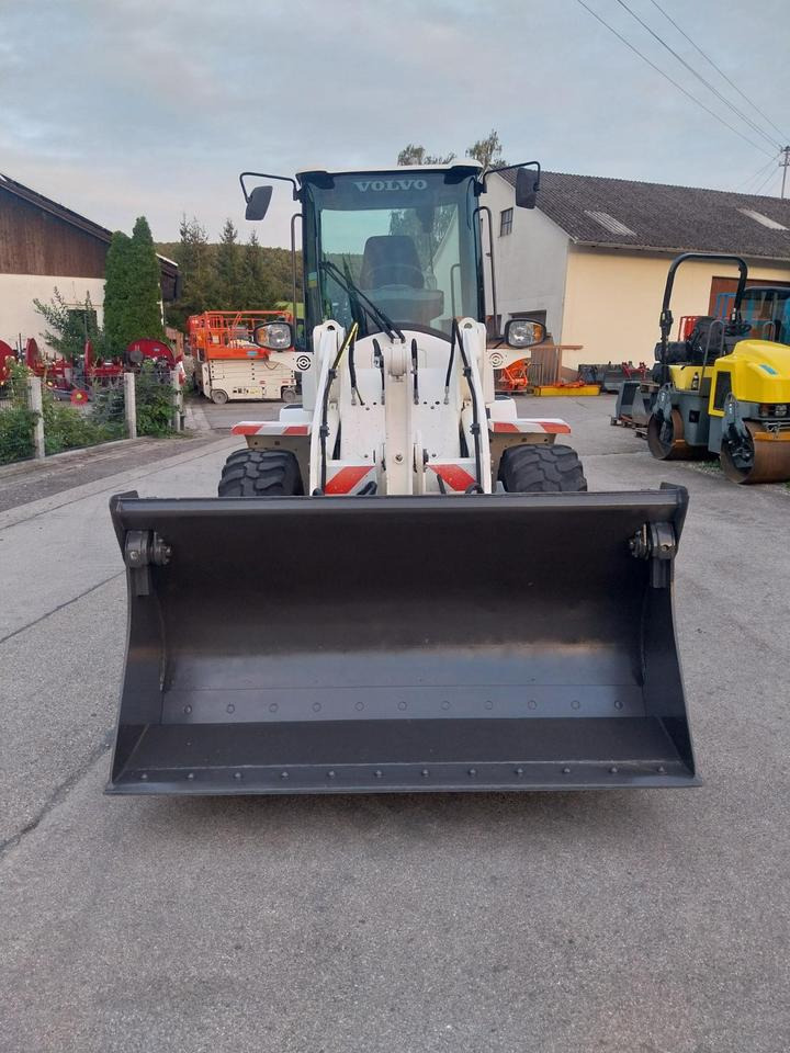 Radlader Volvo L 30 G Hoflader Lader Schaufellader 25 35 20 - Cargadora articulada: foto 2 Radlader Volvo L 30 G Hoflader Lader Schaufellader 25 35 20 - Cargadora articulada: foto 2