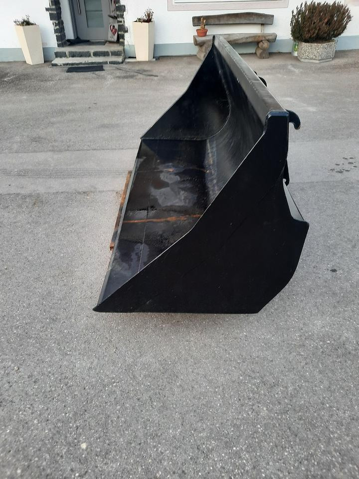 Schaufel 2,4m Teleskoplader Radlader Universalschaufel Genie - Cazo cargador: foto 4 Schaufel 2,4m Teleskoplader Radlader Universalschaufel Genie - Cazo cargador: foto 4