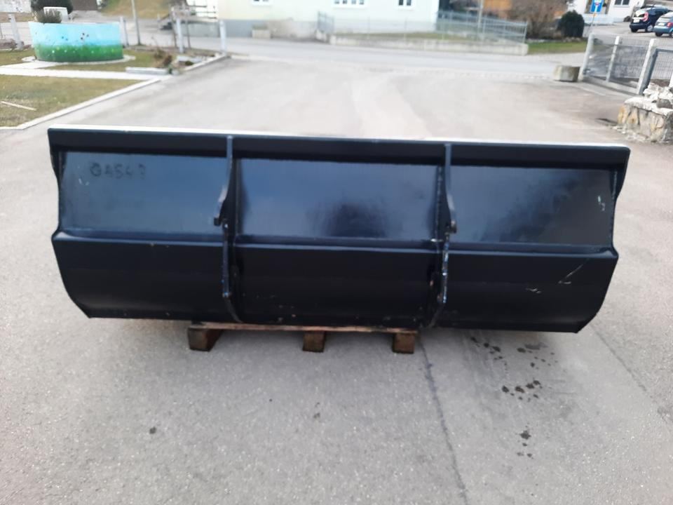 Schaufel 2,4m Teleskoplader Radlader Universalschaufel Genie - Cazo cargador: foto 3 Schaufel 2,4m Teleskoplader Radlader Universalschaufel Genie - Cazo cargador: foto 3