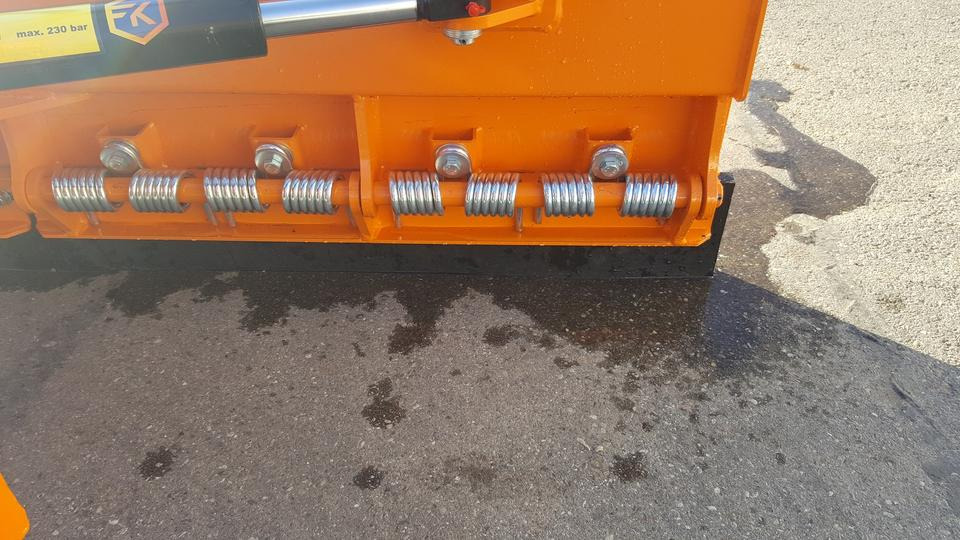 Schneeschild 1,8m Weidemann Kommunal Schlepper Radlader Hoflader - Cuchilla quitanieves: foto 5 Schneeschild 1,8m Weidemann Kommunal Schlepper Radlader Hoflader - Cuchilla quitanieves: foto 5