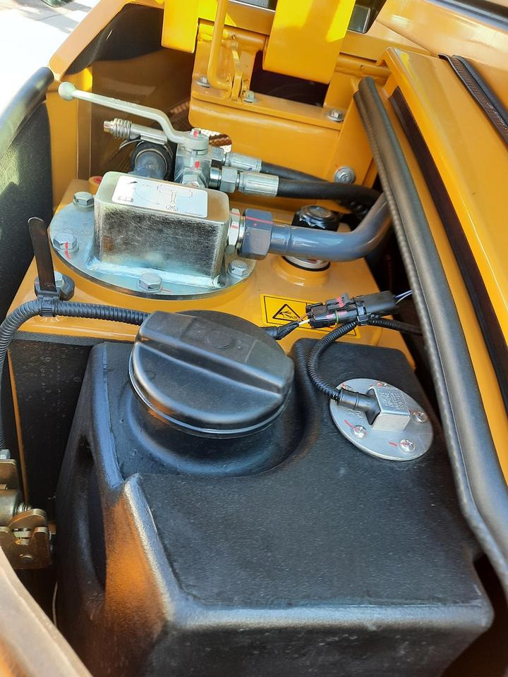 Neuen XCMG XE35E Kubota Minibagger Bagger Radlader Raupenbagger - Miniexcavadora: foto 5 Neuen XCMG XE35E Kubota Minibagger Bagger Radlader Raupenbagger - Miniexcavadora: foto 5