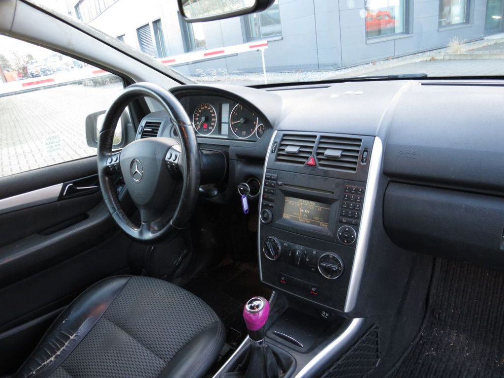 Mercedes-Benz A-Klasse 200 Avantgarde PKW - Camión: foto 5 Mercedes-Benz A-Klasse 200 Avantgarde PKW - Camión: foto 5