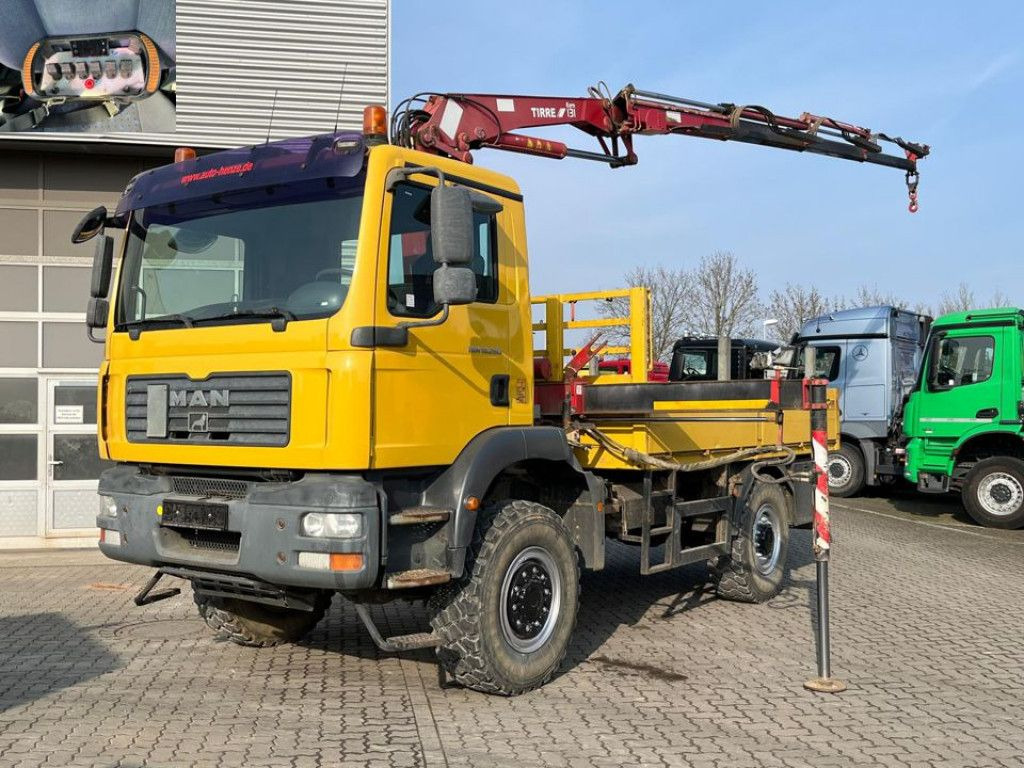 MAN TG-M 18.280 4x4 Pritsche Kran Singelreifen Funkf - Camión grúa, Camión caja abierta: foto 1 MAN TG-M 18.280 4x4 Pritsche Kran Singelreifen Funkf - Camión grúa, Camión caja abierta: foto 1
