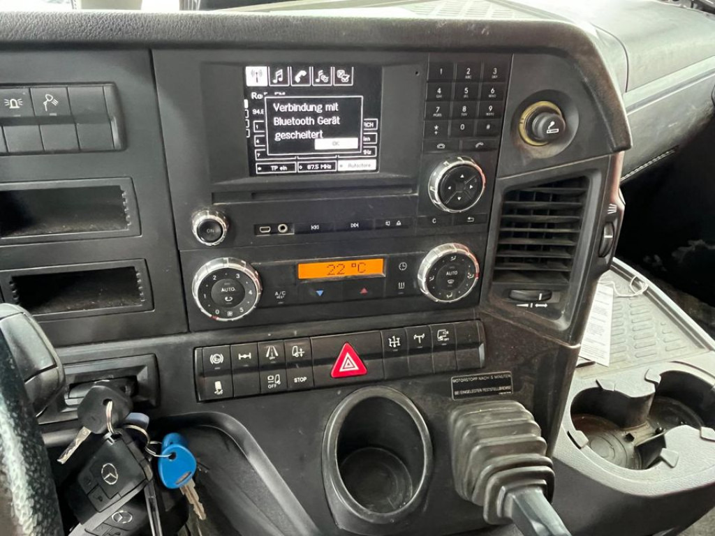 MERCEDES-BENZ Arocs 1845 4x4 HAD 2-Achs Allradkipper Heckkran Funk - Camión volquete, Camión grúa: foto 4 MERCEDES-BENZ Arocs 1845 4x4 HAD 2-Achs Allradkipper Heckkran Funk - Camión volquete, Camión grúa: foto 4