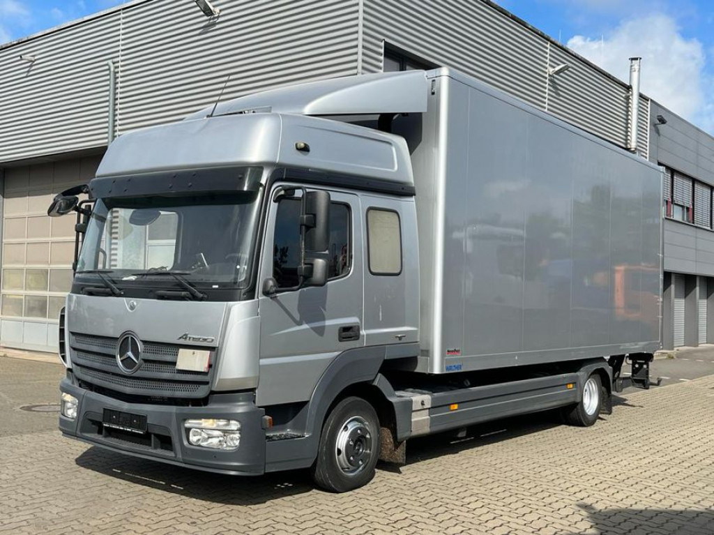 MERCEDES-BENZ Atego 818 L Möbelkoffer LBW Möbelkoffer gr.Fhs+Sitzreihe - Furgoneta caja cerrada: foto 1 MERCEDES-BENZ Atego 818 L Möbelkoffer LBW Möbelkoffer gr.Fhs+Sitzreihe - Furgoneta caja cerrada: foto 1