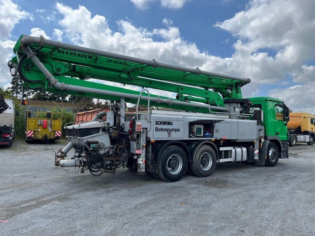 Mercedes-Benz Actros 2641 6x4 Betonpumpe Schwing S 36 X nur 2 - Camión bomba de hormigón: foto 4 Mercedes-Benz Actros 2641 6x4 Betonpumpe Schwing S 36 X nur 2 - Camión bomba de hormigón: foto 4