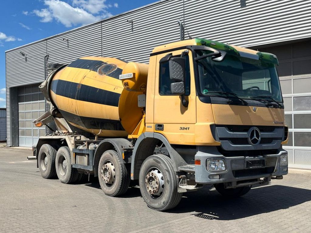 Mercedes-Benz Actros 3241 B 8x4 Betonmischer Liebherr, Deutsc - Camión multibasculante: foto 2 Mercedes-Benz Actros 3241 B 8x4 Betonmischer Liebherr, Deutsc - Camión multibasculante: foto 2