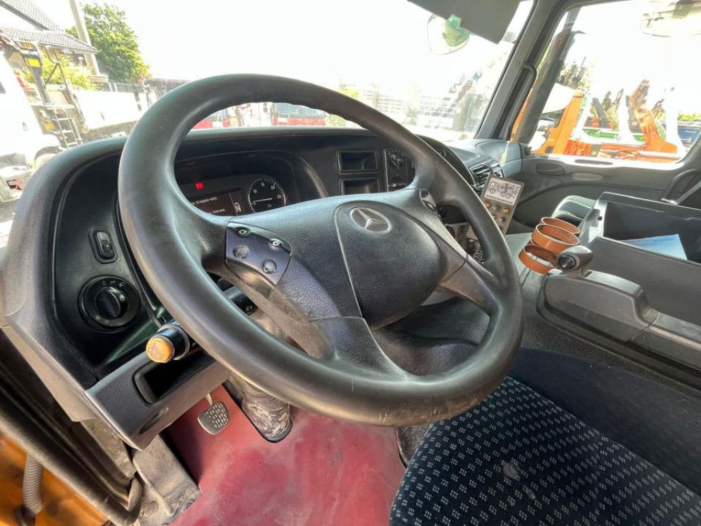 Mercedes-Benz Actros 3241 B 8x4 Betonmischer Liebherr, Deutsc - Camión multibasculante: foto 5 Mercedes-Benz Actros 3241 B 8x4 Betonmischer Liebherr, Deutsc - Camión multibasculante: foto 5