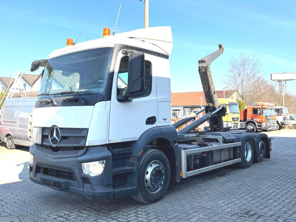 Mercedes-Benz Antos 2543 L 6x2 Abrollkipper MeillerLenk/Lift - Camión multibasculante: foto 1 Mercedes-Benz Antos 2543 L 6x2 Abrollkipper MeillerLenk/Lift - Camión multibasculante: foto 1