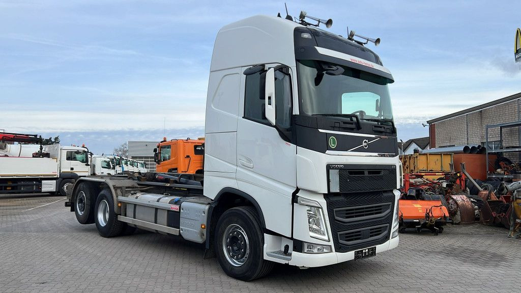 Volvo FH 500 6x2 Abrollkipper Funkfernbedienung - Camión multibasculante: foto 2 Volvo FH 500 6x2 Abrollkipper Funkfernbedienung - Camión multibasculante: foto 2