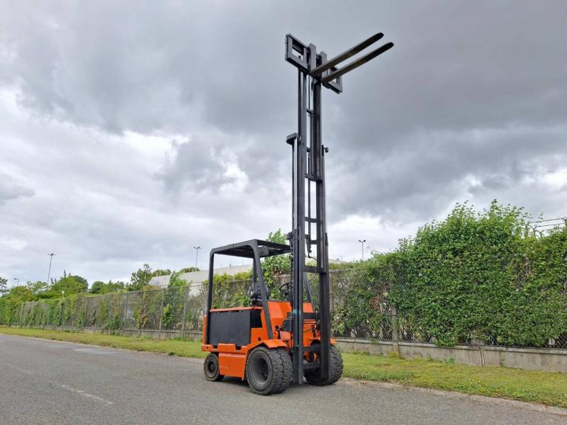 Carretilla elevadora eléctrica Carer R45N5: foto 6 Carretilla elevadora eléctrica Carer R45N5: foto 6