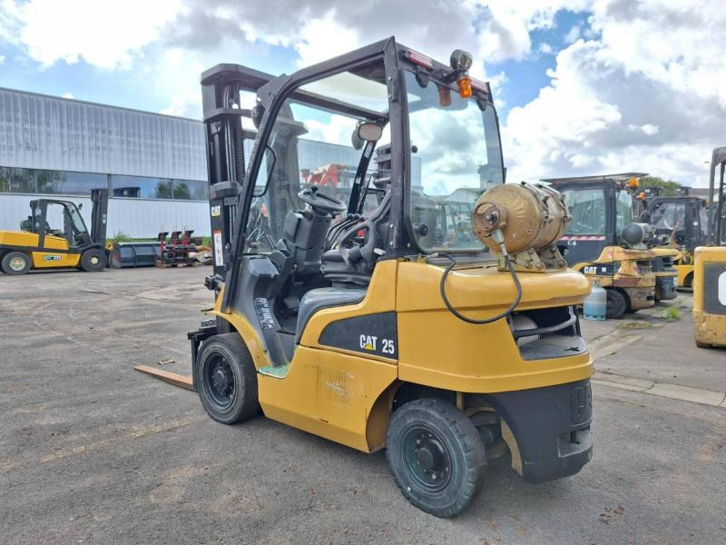 Caterpillar GP25N - Carretilla elevadora de gas: foto 4 Caterpillar GP25N - Carretilla elevadora de gas: foto 4