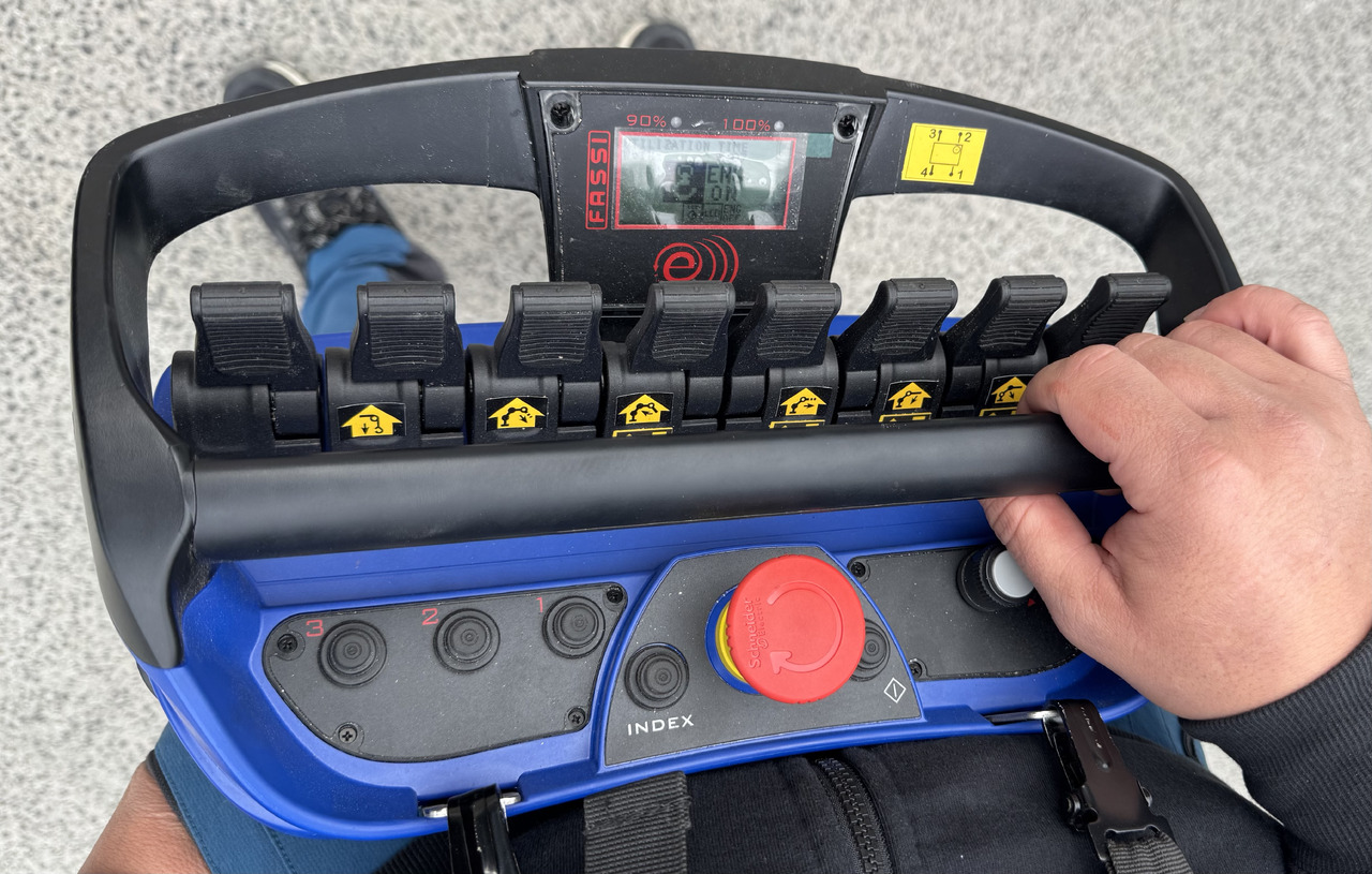 Volvo FMX 500 Fassi F990-8 JIB-6 - Camión grúa: foto 5 Volvo FMX 500 Fassi F990-8 JIB-6 - Camión grúa: foto 5