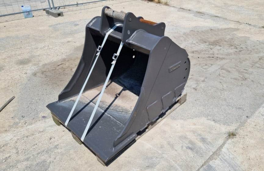 Volvo Tieflöffel mit Messer - Retroexcavadora: foto 4 Volvo Tieflöffel mit Messer - Retroexcavadora: foto 4