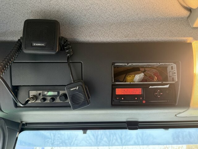 MAN TGS 18.440 4x4H Eur 5 Sattelzugmaschine - Cabeza tractora: foto 2 MAN TGS 18.440 4x4H Eur 5 Sattelzugmaschine - Cabeza tractora: foto 2