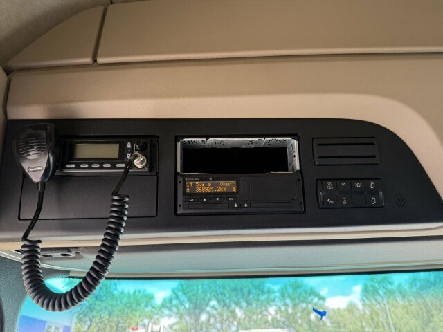 Mercedes-Benz ACTROS 1846 4x4 HAD Eur 6 Kipphydraulik Retarder - Cabeza tractora: foto 3 Mercedes-Benz ACTROS 1846 4x4 HAD Eur 6 Kipphydraulik Retarder - Cabeza tractora: foto 3