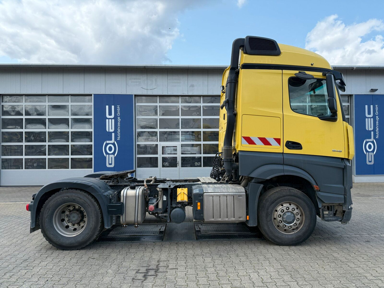 Mercedes-Benz ACTROS 1846 4x4 HAD Eur 6 Kipphydraulik Retarder - Cabeza tractora: foto 2 Mercedes-Benz ACTROS 1846 4x4 HAD Eur 6 Kipphydraulik Retarder - Cabeza tractora: foto 2