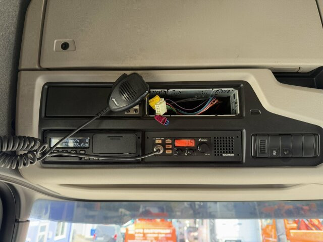Scania G450 XT 4x4 Euro 6 SZM Kipphydraulik Blatt/ Luft - Cabeza tractora: foto 4 Scania G450 XT 4x4 Euro 6 SZM Kipphydraulik Blatt/ Luft - Cabeza tractora: foto 4